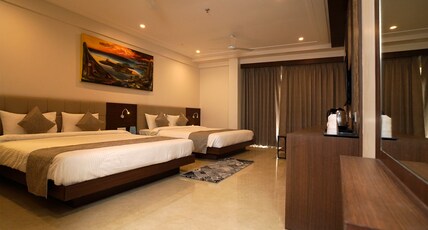Hotel Swarna Room Type - Deluxe Quadruple Room