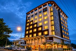 Hotel Udai Median | Rooms with Bathtub | Near Sukhdia Circle, Udaipur
