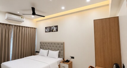 CHINTAMANI LODGING Room Type - PREMIUM ROOM