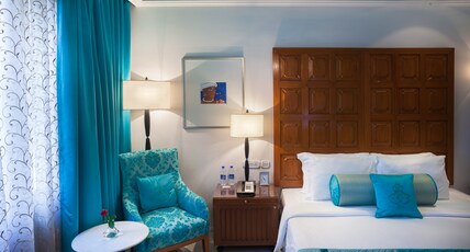 Jai Mahal Palace Room Type - Luxury Room with Bathtub, King Bed
