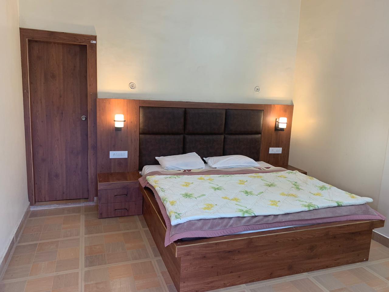 Shrinath Ashram - Tap to explore photos