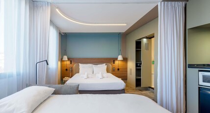 Novotel Suites Nancy Centre Room Type - Superior Suite with 1 double bed and 1 sofa bed Novotel Suites Nancy Centre Room Type - Superior Suite with 1 double bed and 1 sofa bed