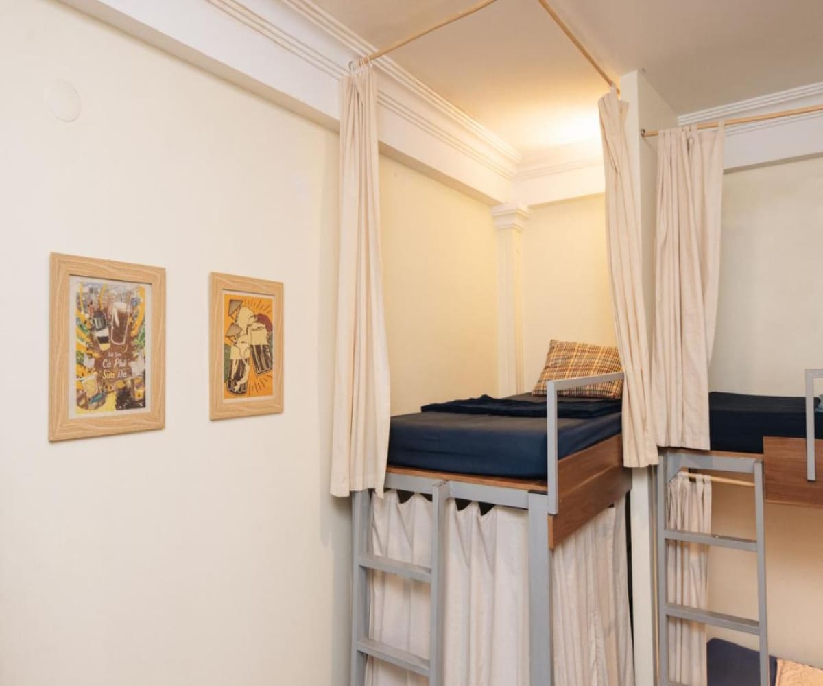 9 Hostel and Suites - Tap to explore photos