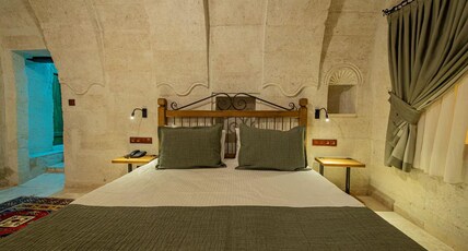 Ares Cave Suites Room Type - King Suite