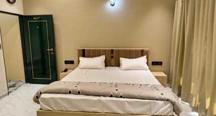 SAANG INN HOTEL & RESTOURENT Room Type - Luxury Room with Balcony
