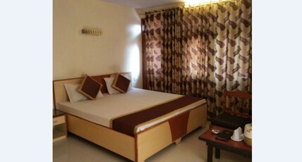Hotel Sweet Dreams Room Type - Super Deluxe Room