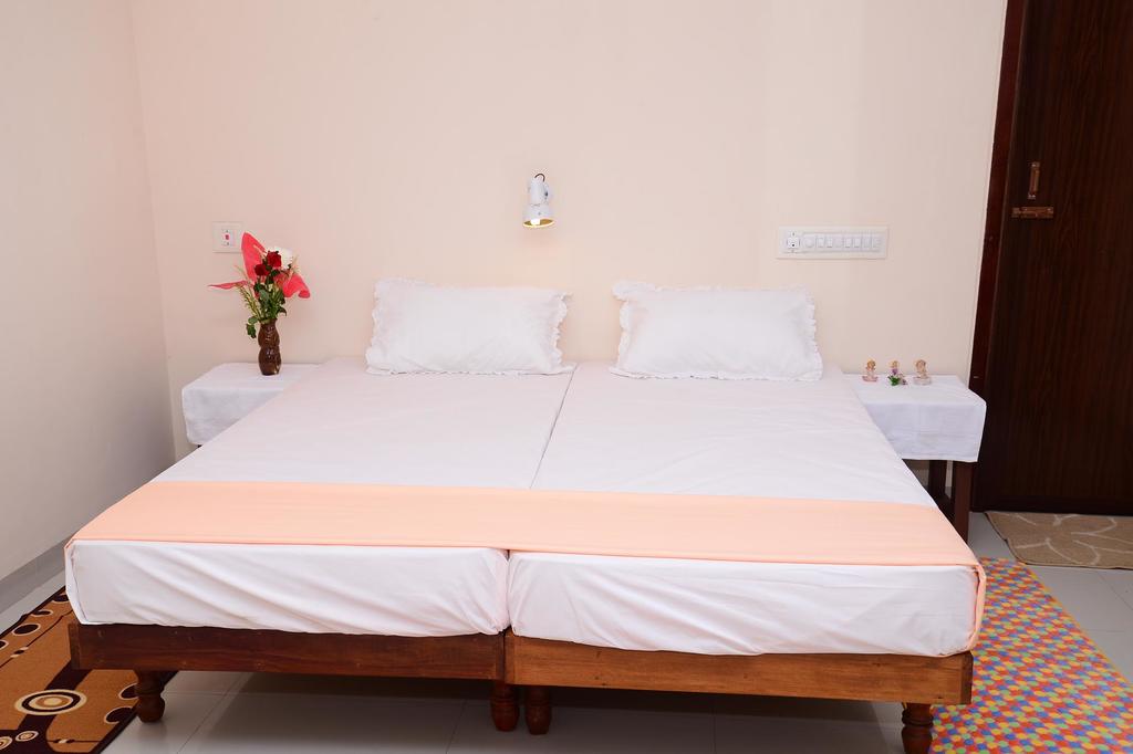 Oceana Home Stay - Tap to explore photos