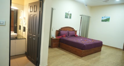 Ayurgem Ayurveda Yoga and Wellness Retreat Munnar Room Type - Holistic Healing Suite