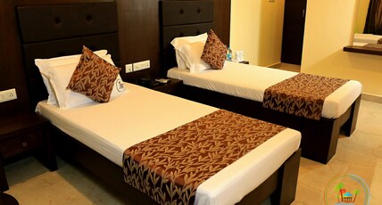 TRANQUIL PARK Room Type - Standard Room with 2 Single Bed
