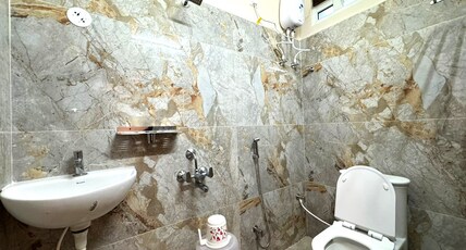 Urban Nest Homestay Room Type - 1 BHK Pent House - Hill View