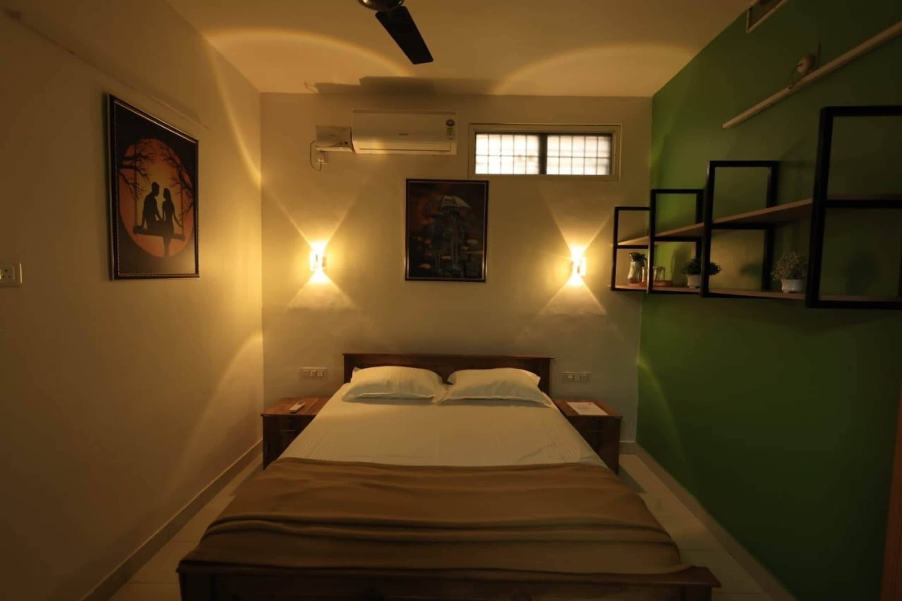 Sripathi Home Stay - Tap to explore photos