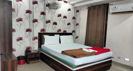 Hotel Royal Star Room Type - Standard AC room