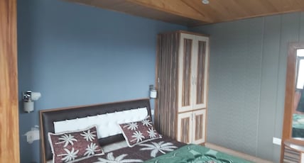 Ridge View Homestay | Rooms & Caretaker Room Type - 1 BHK (2nd floor) family apartment with attached balcony and dinning and kitchen Ridge View Homestay | Rooms & Caretaker Room Type - 1 BHK (2nd floor) family apartment with attached balcony and dinning and kitchen