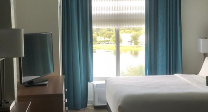 Holiday Inn St. Augustine - World Golf Room Type - 1 King Standard Lake View Holiday Inn St. Augustine - World Golf Room Type - 1 King Standard Lake View