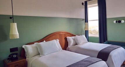 The Drayton Hotel Savannah, Curio Collection by Hilton Room Type - CLASSIC 2 DOUBLE BEDS