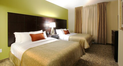 Staybridge Suites CHIHUAHUA Room Type - 2 Queen 1 Bedroom Suite