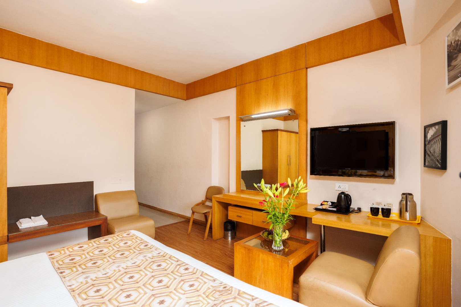 Hotel Meadows Residency - Tap to explore photos