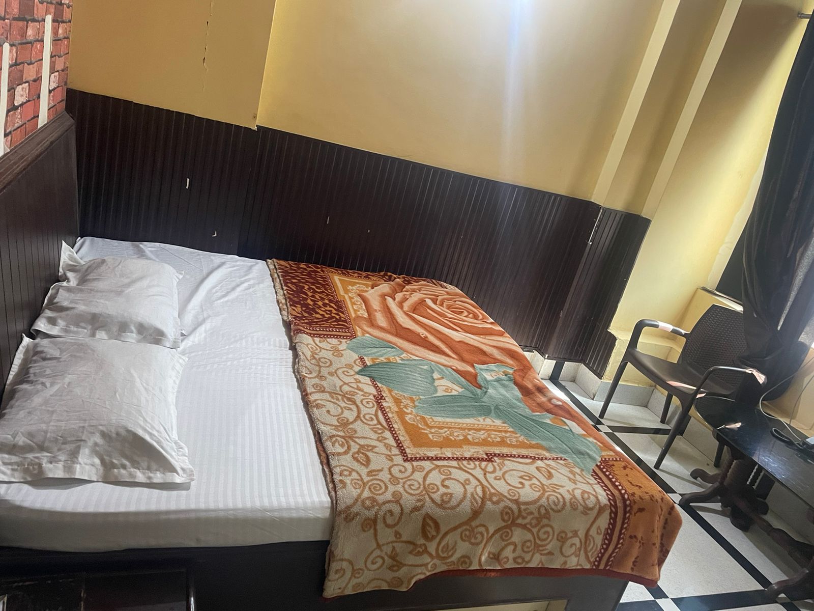 Vatika Hotel - Tap to explore photos