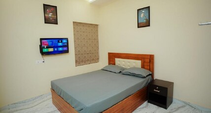 Honesty Residency Room Type - Deluxe Room AC