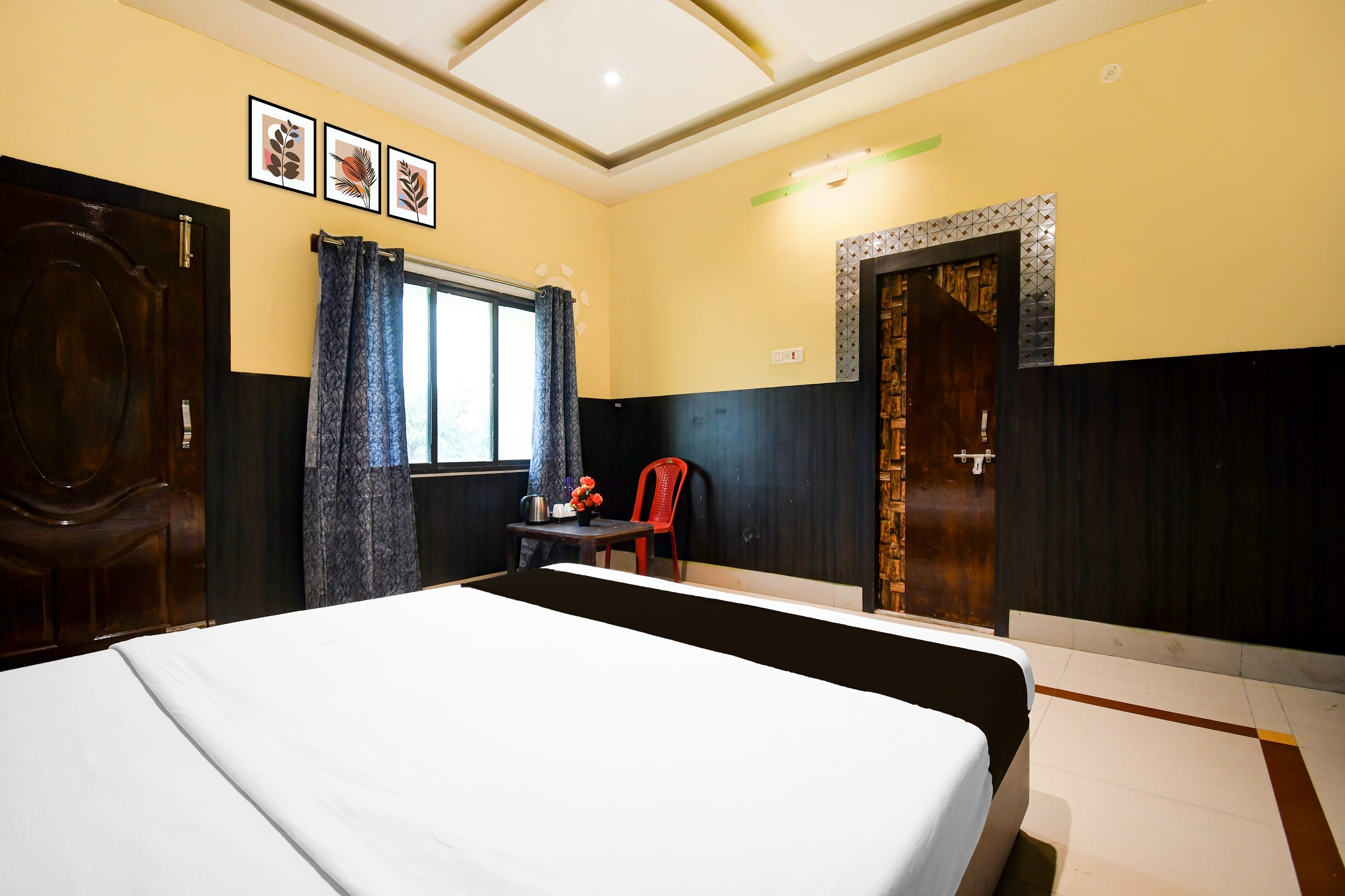 OYO 833171 Hotel Jannat - Tap to explore photos