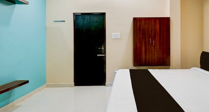 OYO Hotel O GT Road Nellore Room Type - Deluxe