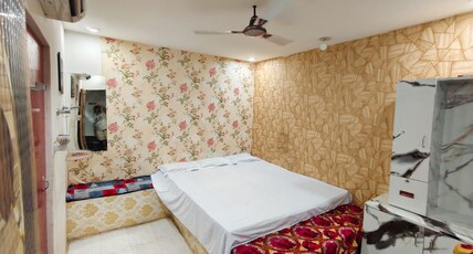 HOTEL SATSANGI Room Type - Deluxe Room (AC)