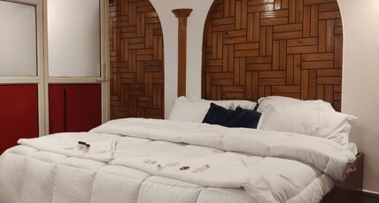 Vinayak Home Stay Room Type - family room