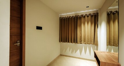Hotel Beverly Plaza Kozhikode Room Type - Family Triple Room