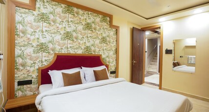 Hotel Al Aziz Palace 30 Mts from Dargah Sharif Room Type - Luxury Double Bed Room