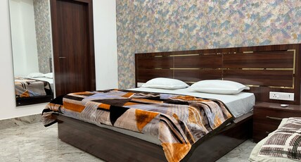 HOTEL LUXURY INN Room Type - Double Bed Luxury Room
