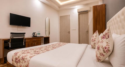 Sky Rise Inn Near Medanta - The Medicity, Gurugram Room Type - Deluxe Room With Free WiFi Sky Rise Inn Near Medanta - The Medicity, Gurugram Room Type - Deluxe Room With Free WiFi