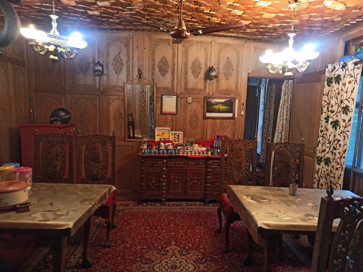 HB SHAHEEN PALACE - Tap to explore photos
