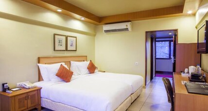 Mayfair Heritage Room Type - Deluxe Room King
