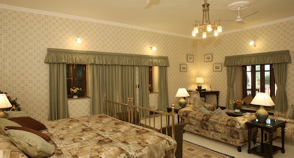 Gajner Palace by HRH Group of Hotels Room Type - Deluxe Room With Tub Gajner Palace by HRH Group of Hotels Room Type - Deluxe Room With Tub