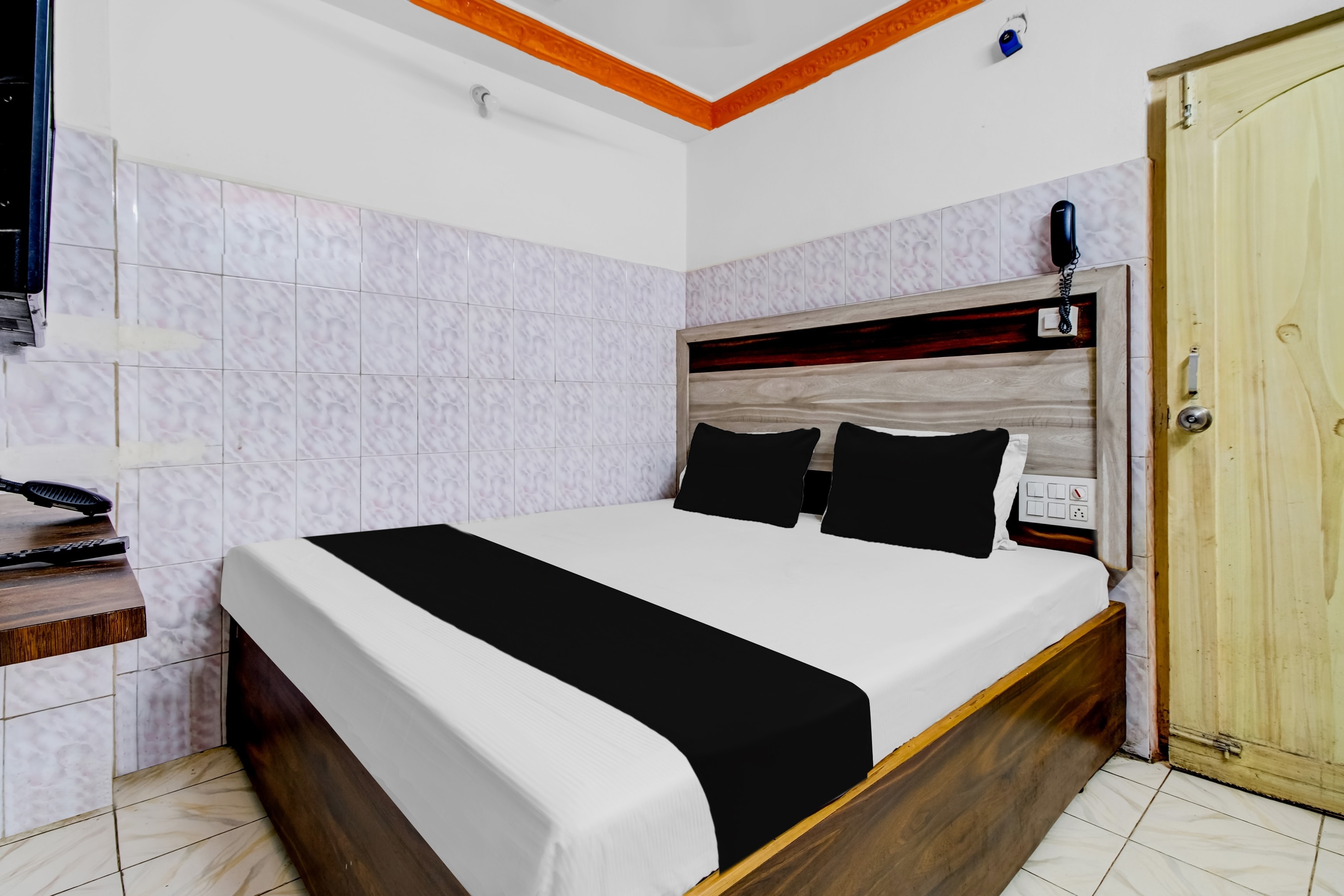 Hotel O Aishwarya Grand Lodge - Tap to explore photos