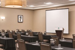 Embassy Suites by Hilton Baltimore at BWI Airport