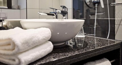 Best Western Hotel Viernheim Mannheim Room Type - 2 Single Beds, Classic Room, Tablet Computer, Air-Conditioned, Work Desk, Safe, Free W-Lan Best Western Hotel Viernheim Mannheim Room Type - 2 Single Beds, Classic Room, Tablet Computer, Air-Conditioned, Work Desk, Safe, Free W-Lan