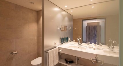 Doubletree by Hilton Vienna Schonbrunn Room Type - FAMILY DLX CONNECTING RM