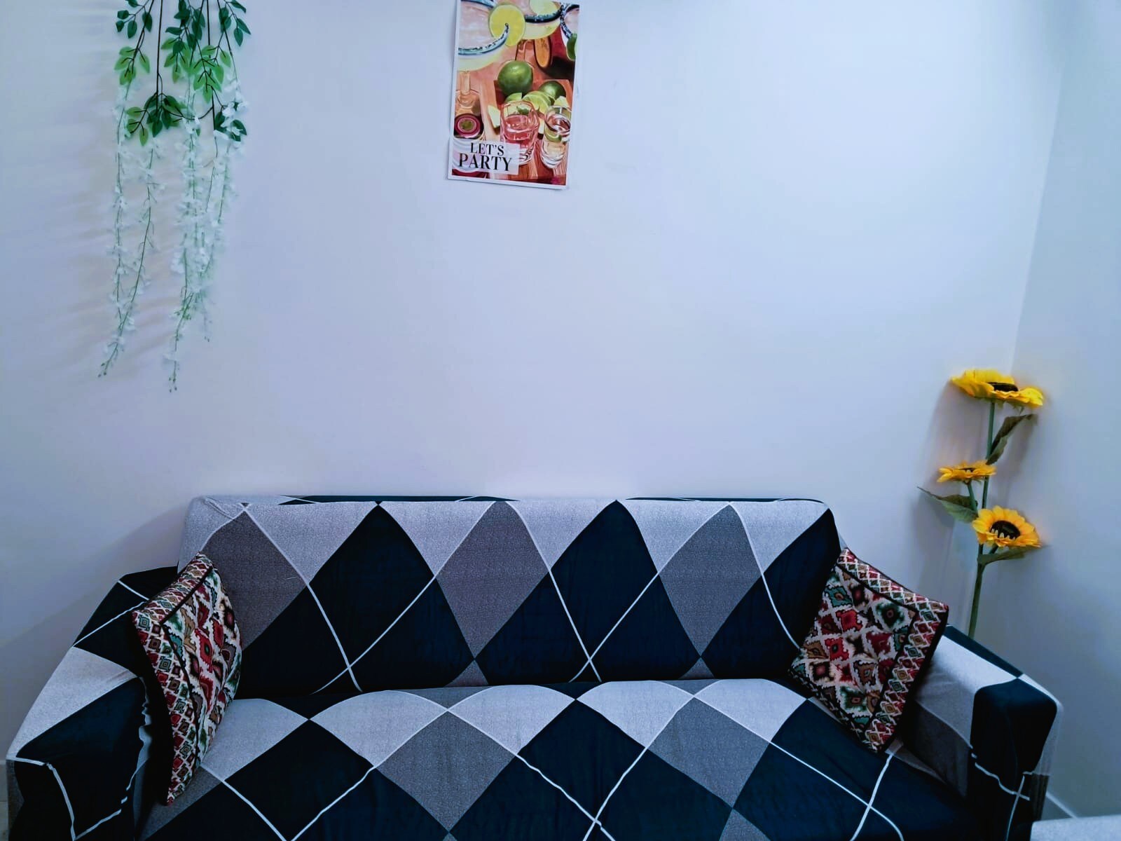 Oasis - Warm Luxury 1BHK Apartment - Tap to explore photos