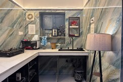 Photos of Mariner's Home