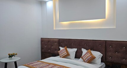 Hotel Parth Residency Room Type - Presidential Suite