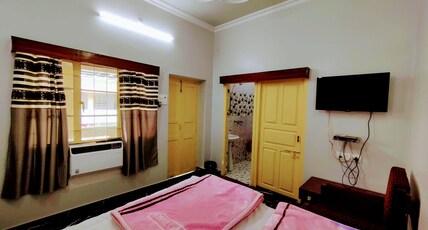 Hotel Kailash INN Room Type - AC Double Bed