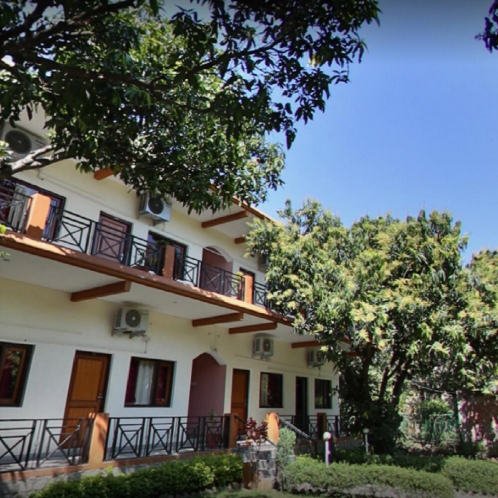 Corbett Milestone Resort - Tap to explore photos