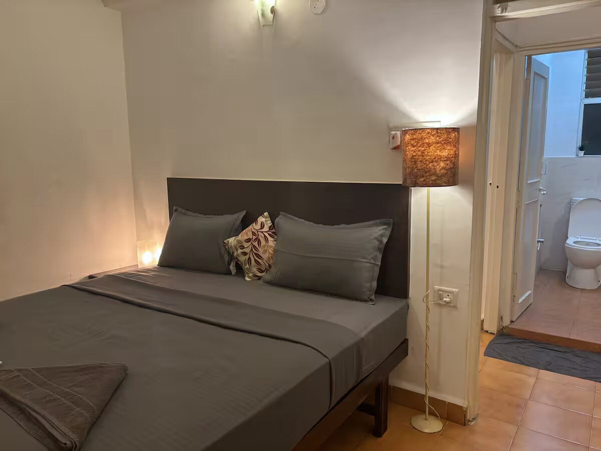1BHK Apartment at Beiramar Baga by Rightstay - Tap to explore photos