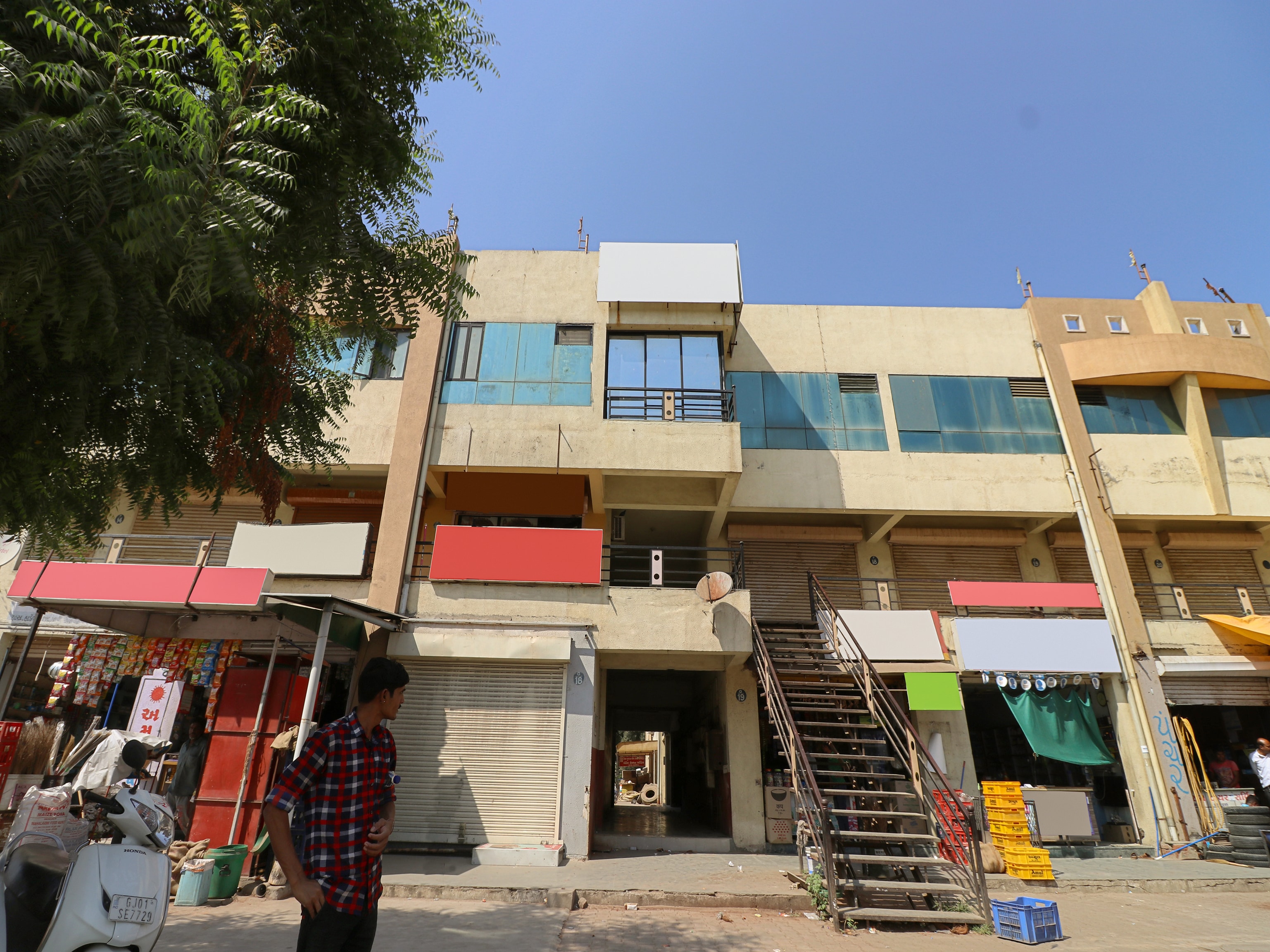 Hotel Nilkanth,Ahmedabad - Tap to explore photos