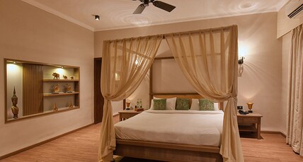 Narwar Lakefront Resort Room Type - King Suite