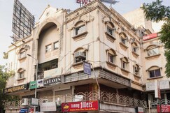 Address of Hotel O Swell