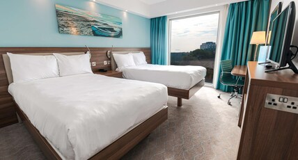 Hampton by Hilton Bournemouth Room Type - TWIN ROOM WITH A VIEW