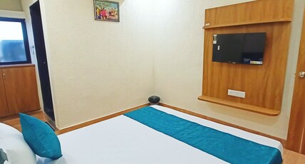 hotel shree Tapovan Room Type - Deluxe Room