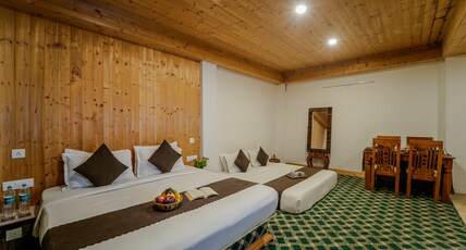 Mont Kufri Resort Room Type - Family Luxury Room- Valley View with Balcony
